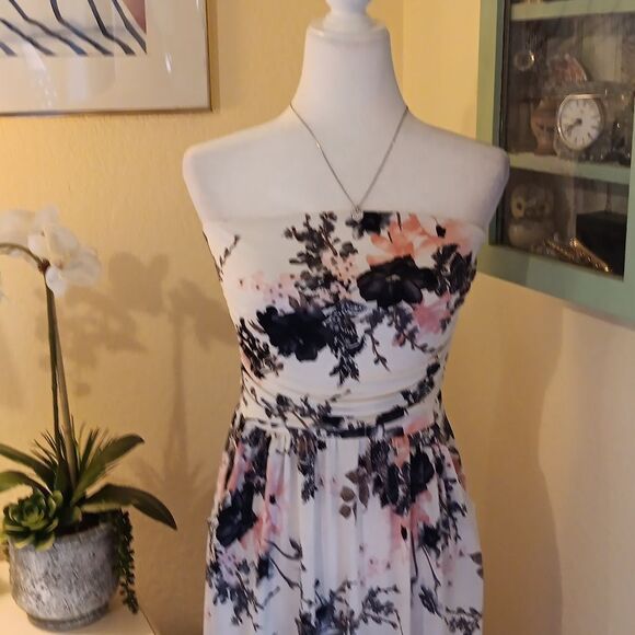 Vanilla Bay Strapless Maxi Dress. Beachy. - Picture 3 of 16